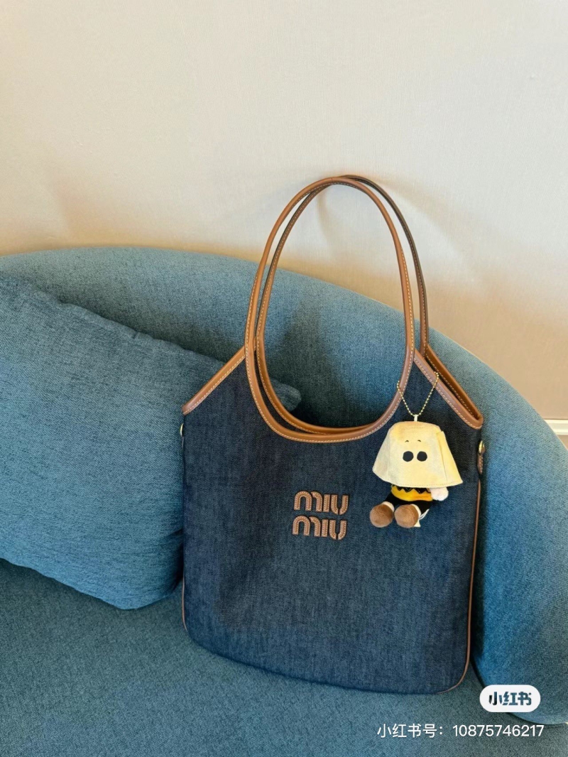 Miu Miu Tote Bags